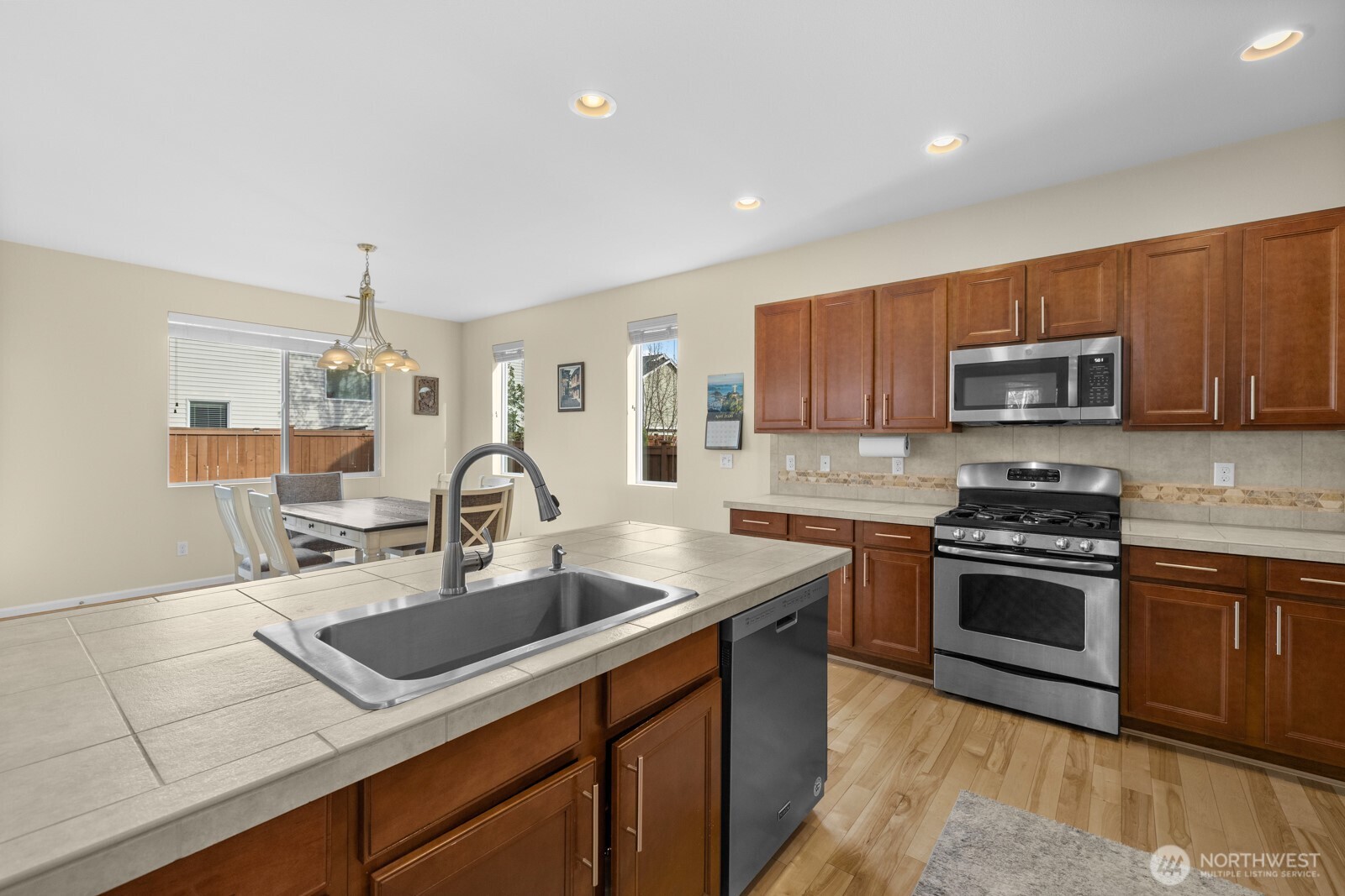 26104 170th Place SE, Covington, WA 98042