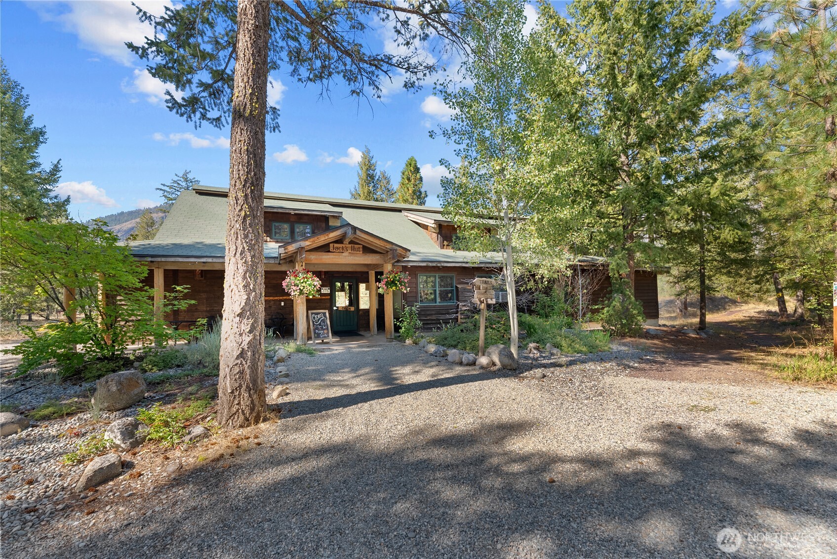 31 Early Winters Drive , Mazama, WA 98833