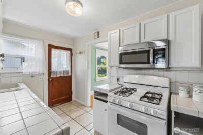 1911 13th Street , Everett, WA 98201-1659 - Photo 10