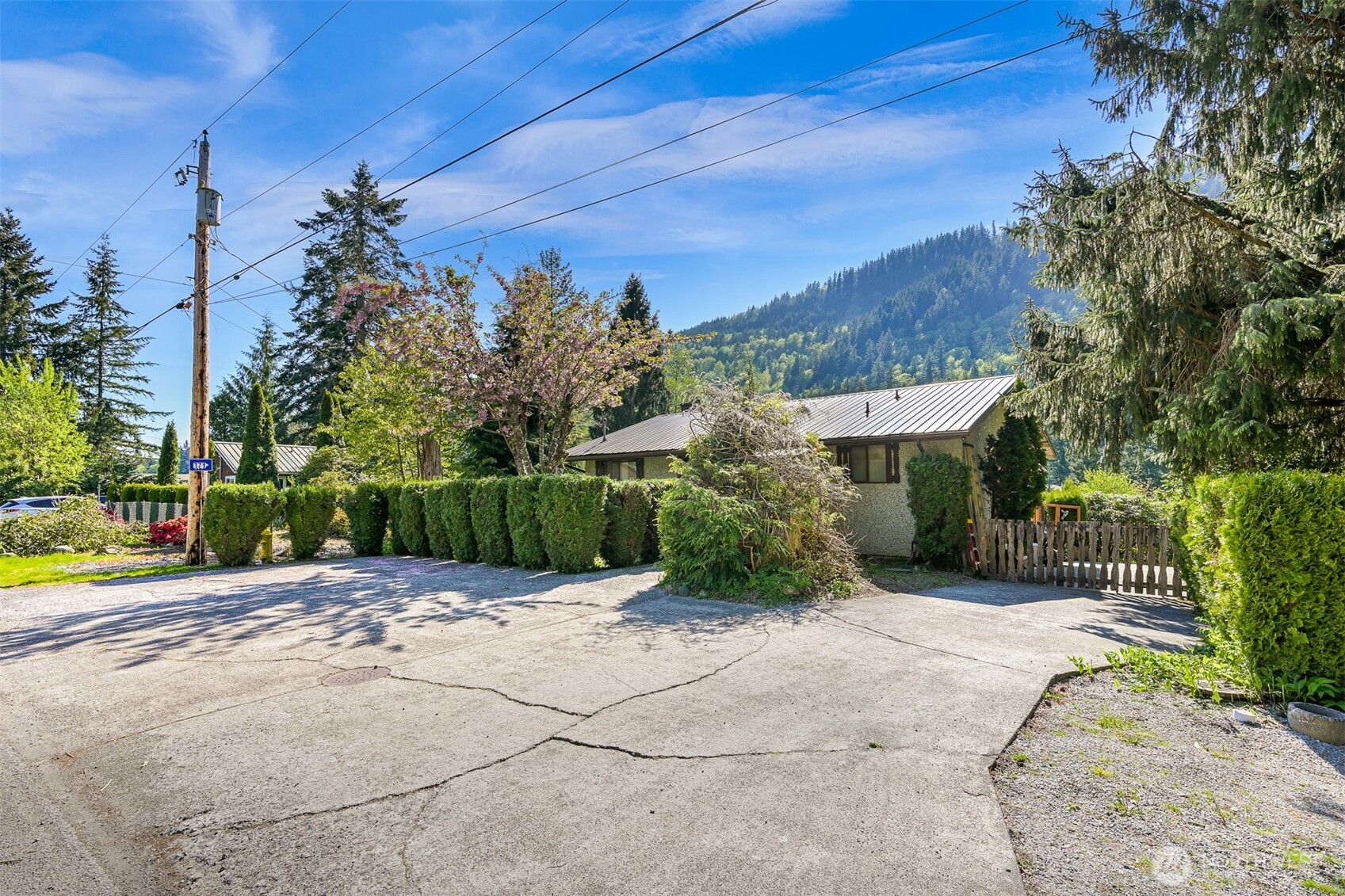 371 Lakeside Drive , Sedro Woolley, WA 98284