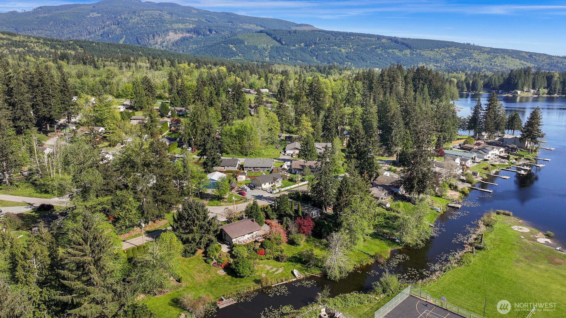 371 Lakeside Drive , Sedro Woolley, WA 98284