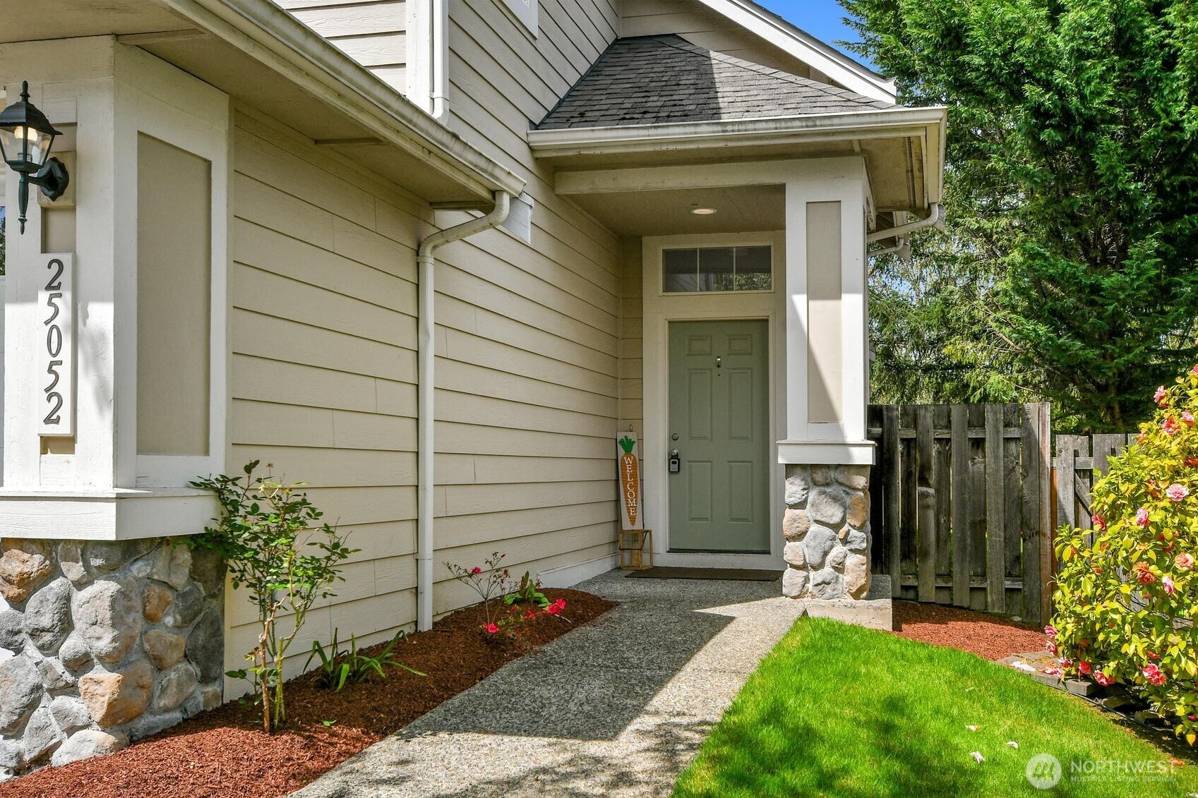 25052 SE 43rd Way , Sammamish, WA 98029