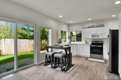 25052 SE 43rd Way , Sammamish, WA 98029 - Photo 14