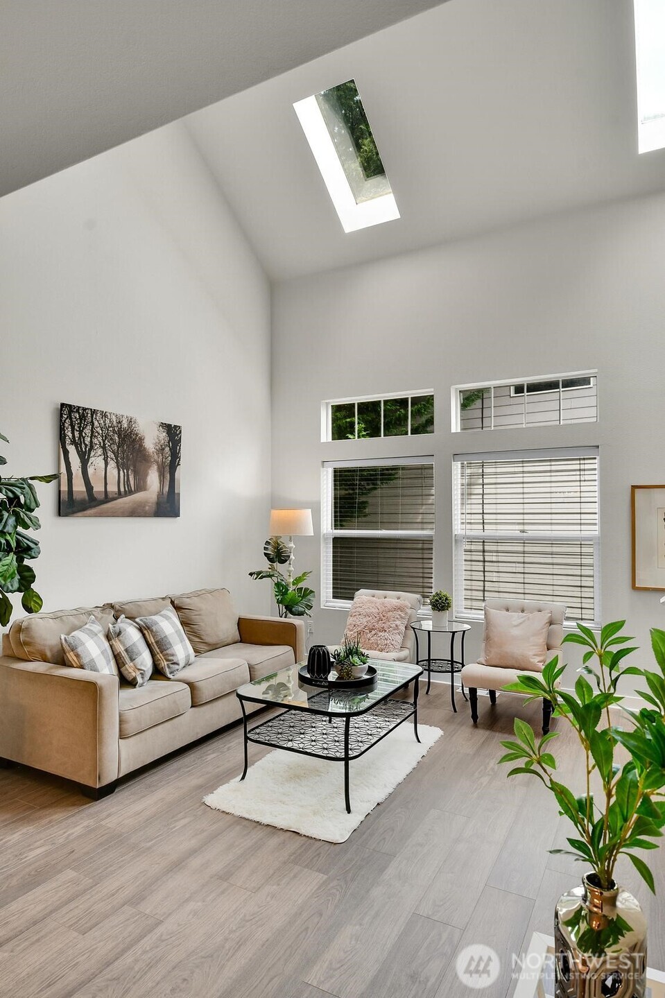 25052 SE 43rd Way , Sammamish, WA 98029