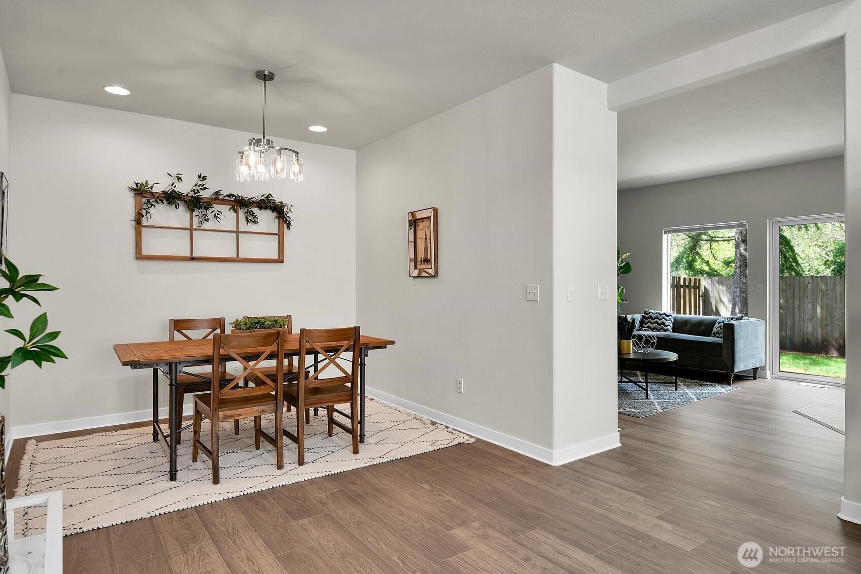 25052 SE 43rd Way , Sammamish, WA 98029