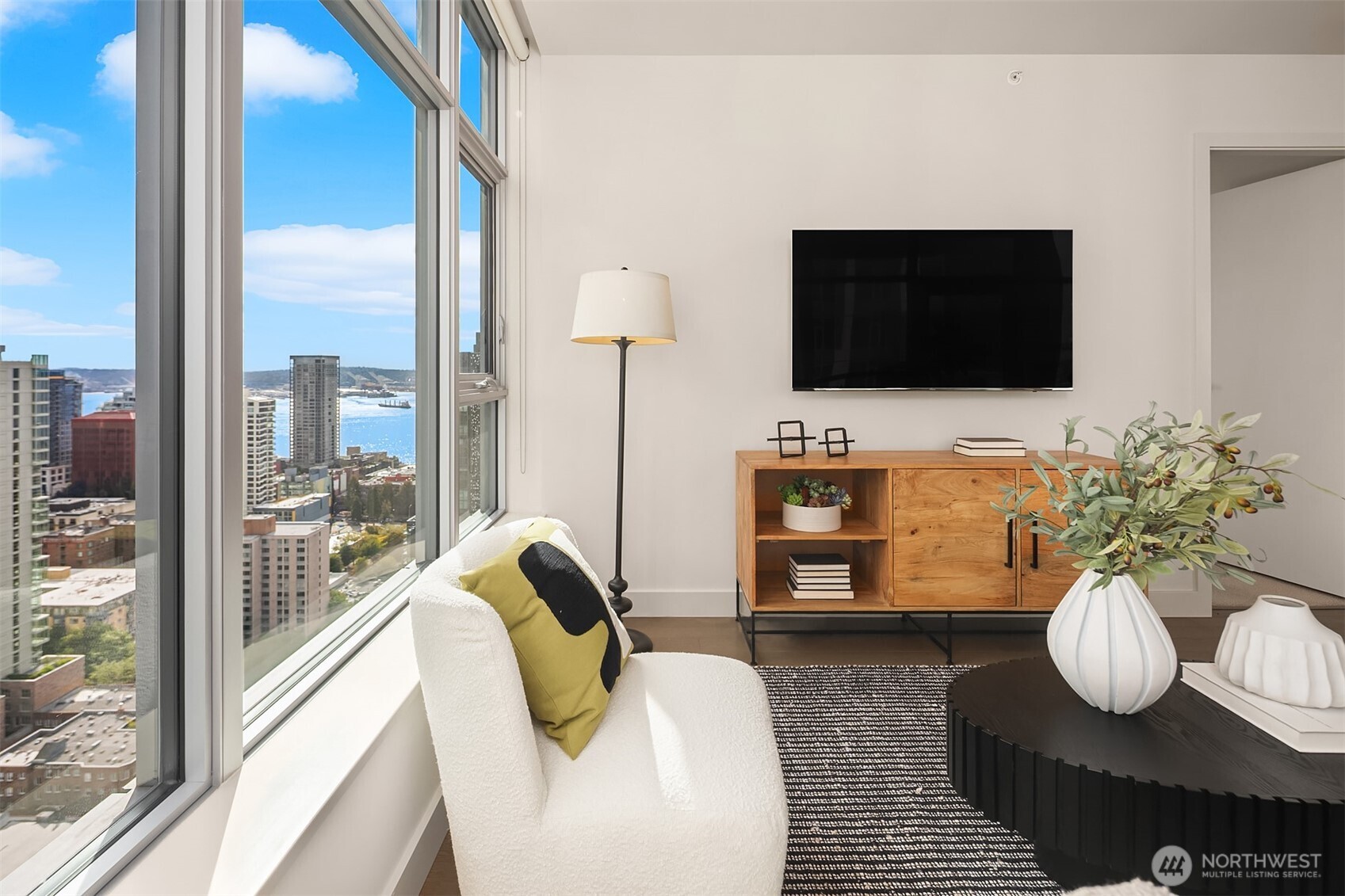 583 Battery Street #3002N, Seattle, WA 98121