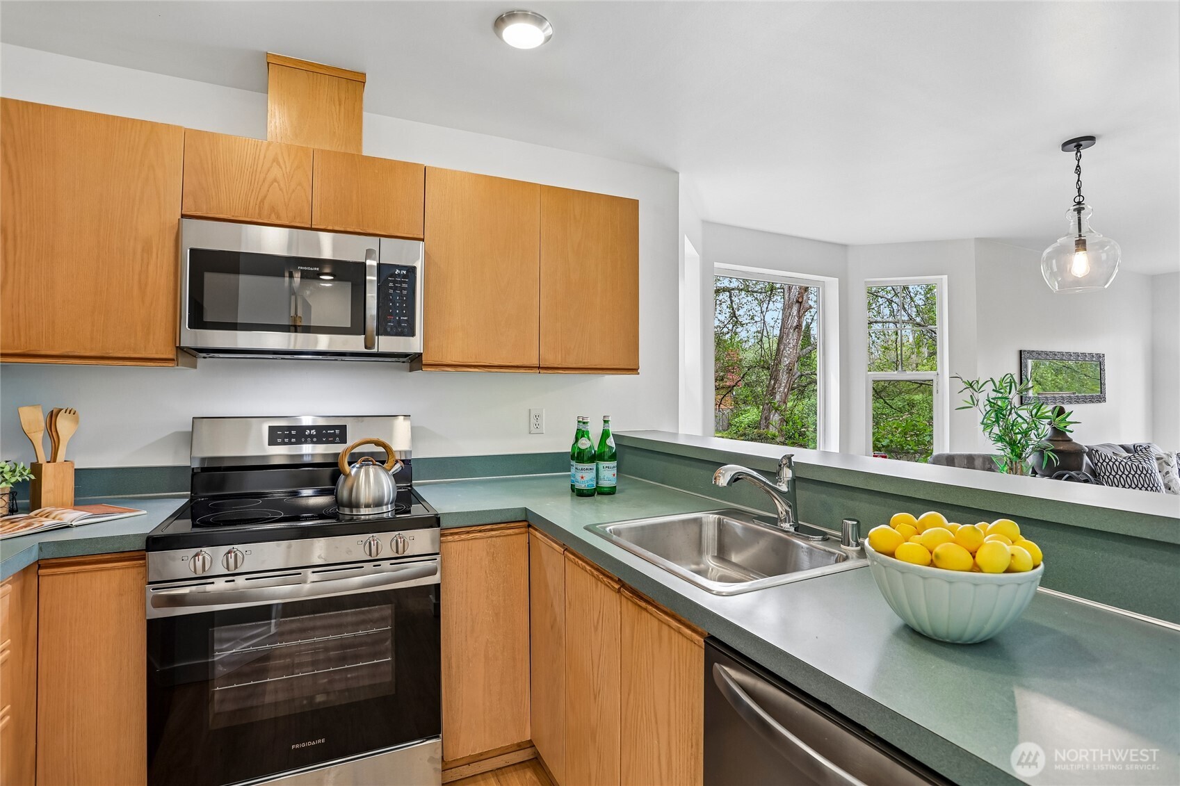 7118 NE 171st Lane , Kenmore, WA 98028