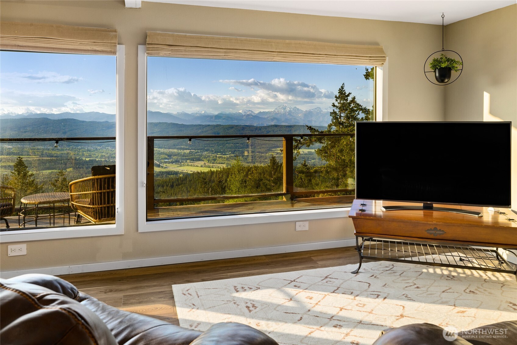 811 Horse Heaven Road , Cle Elum, WA 98922