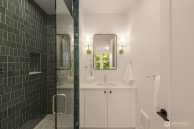 11610 NE 92nd Street , Kirkland, WA 98033 - Photo 35