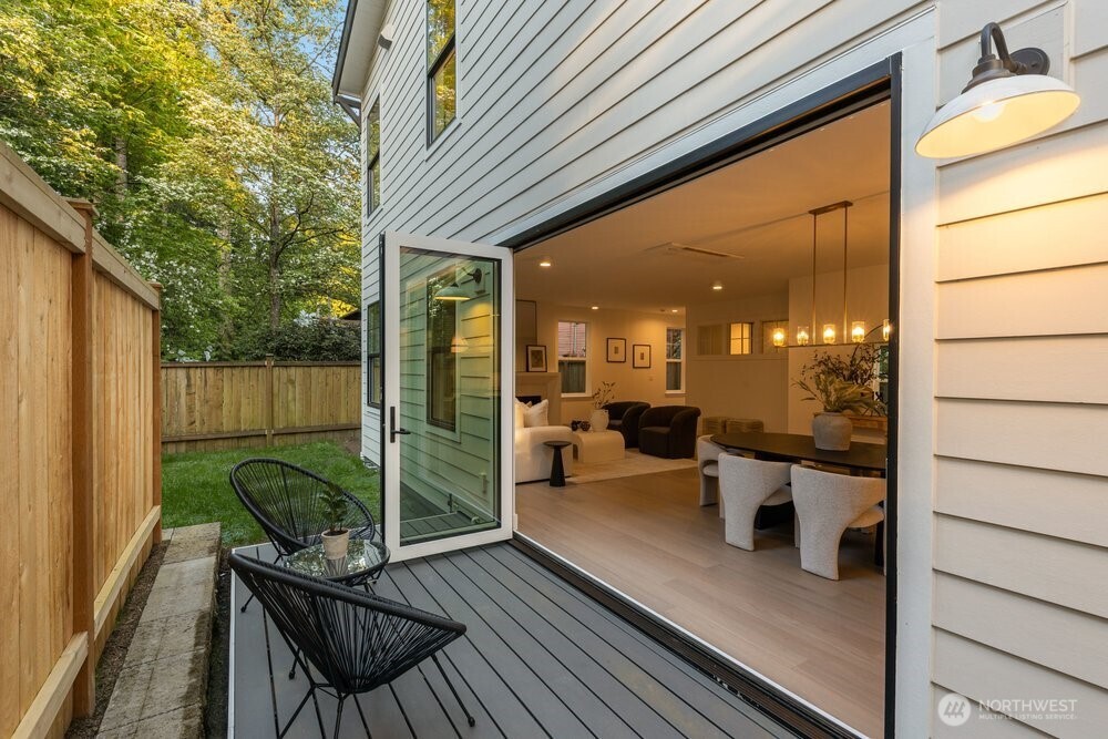 11610 NE 92nd Street , Kirkland, WA 98033