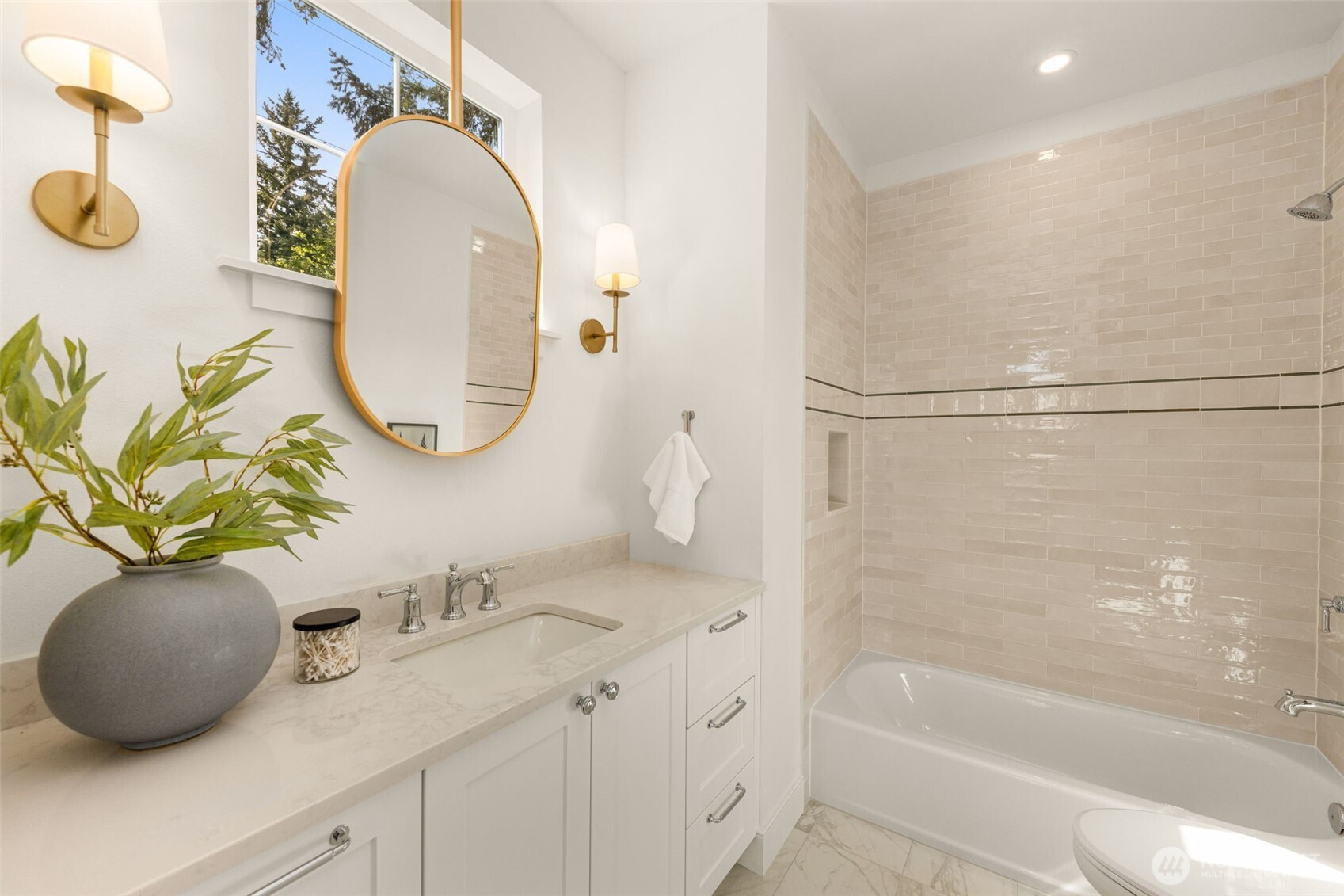 11608 NE 92nd Street , Kirkland, WA 98033