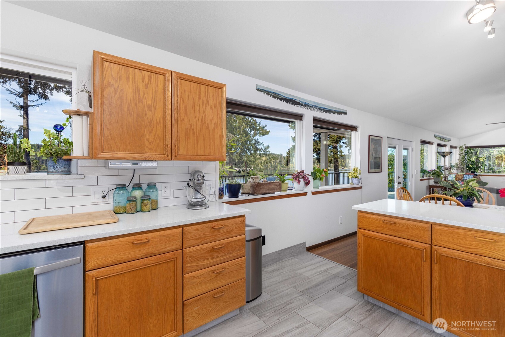 291 E Midway Lane , Shelton, WA 98584