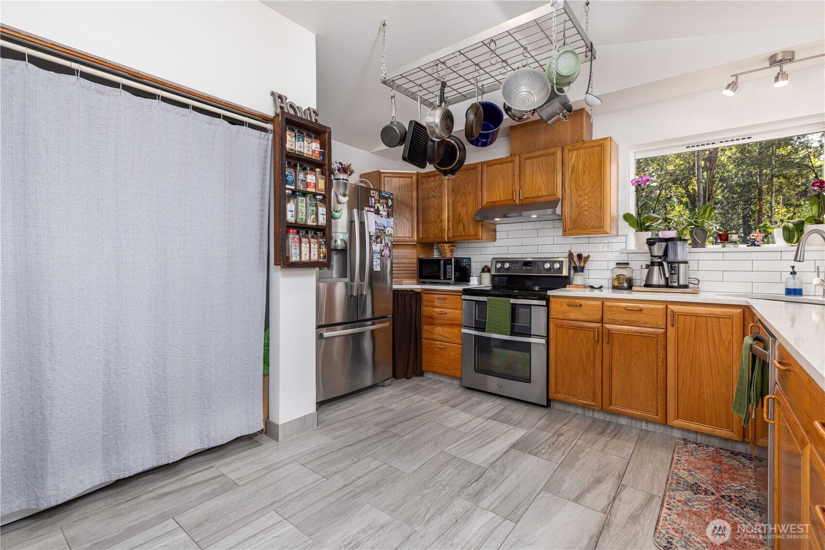 291 E Midway Lane , Shelton, WA 98584