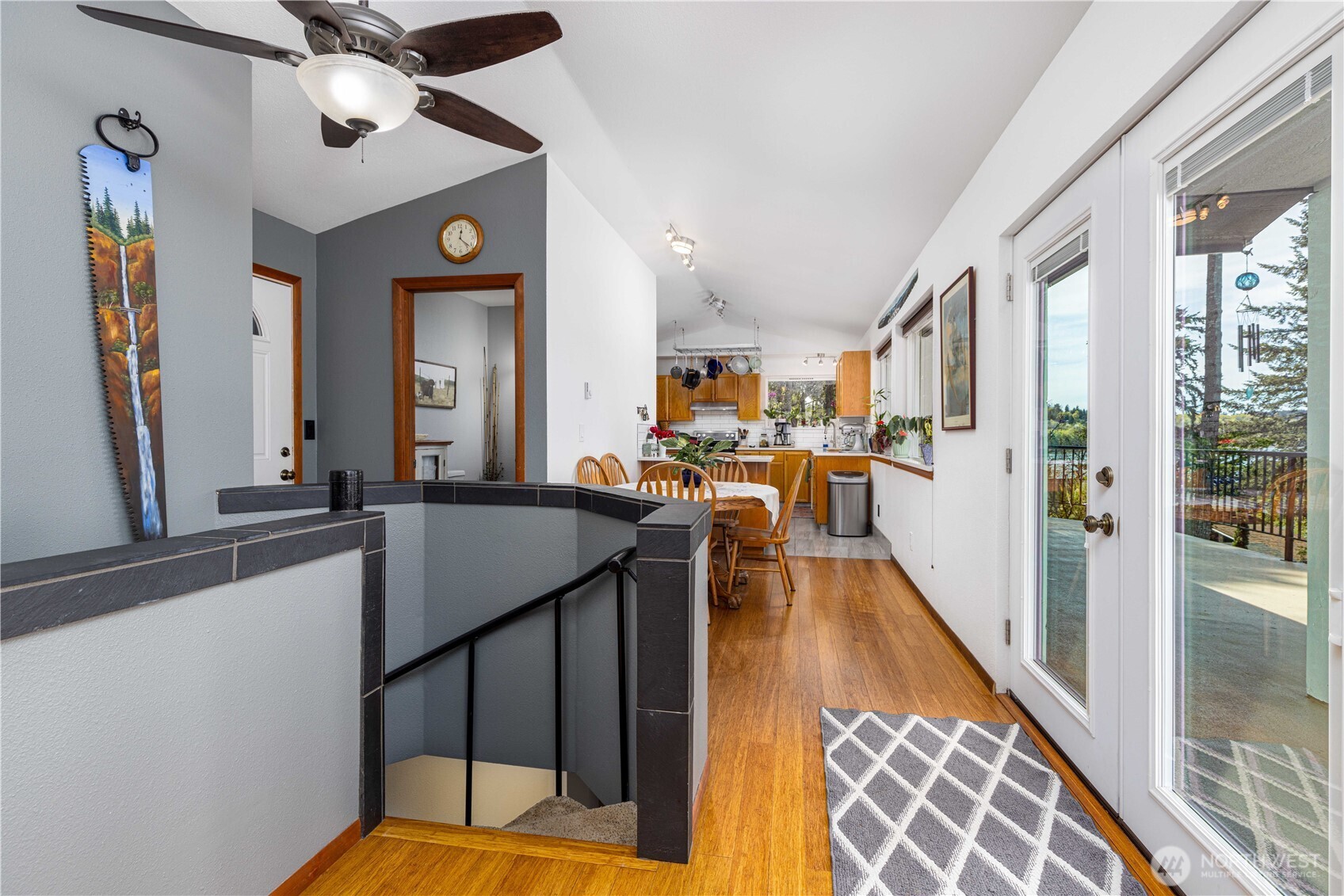 291 E Midway Lane , Shelton, WA 98584