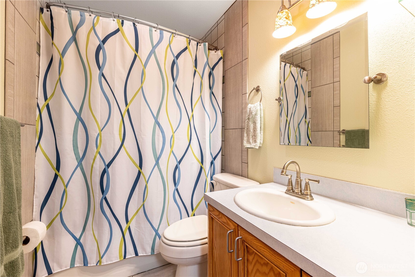 291 E Midway Lane , Shelton, WA 98584