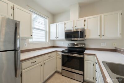 5400 Harbour Pointe Boulevard #J202, Mukilteo, WA 98275 - Photo 3