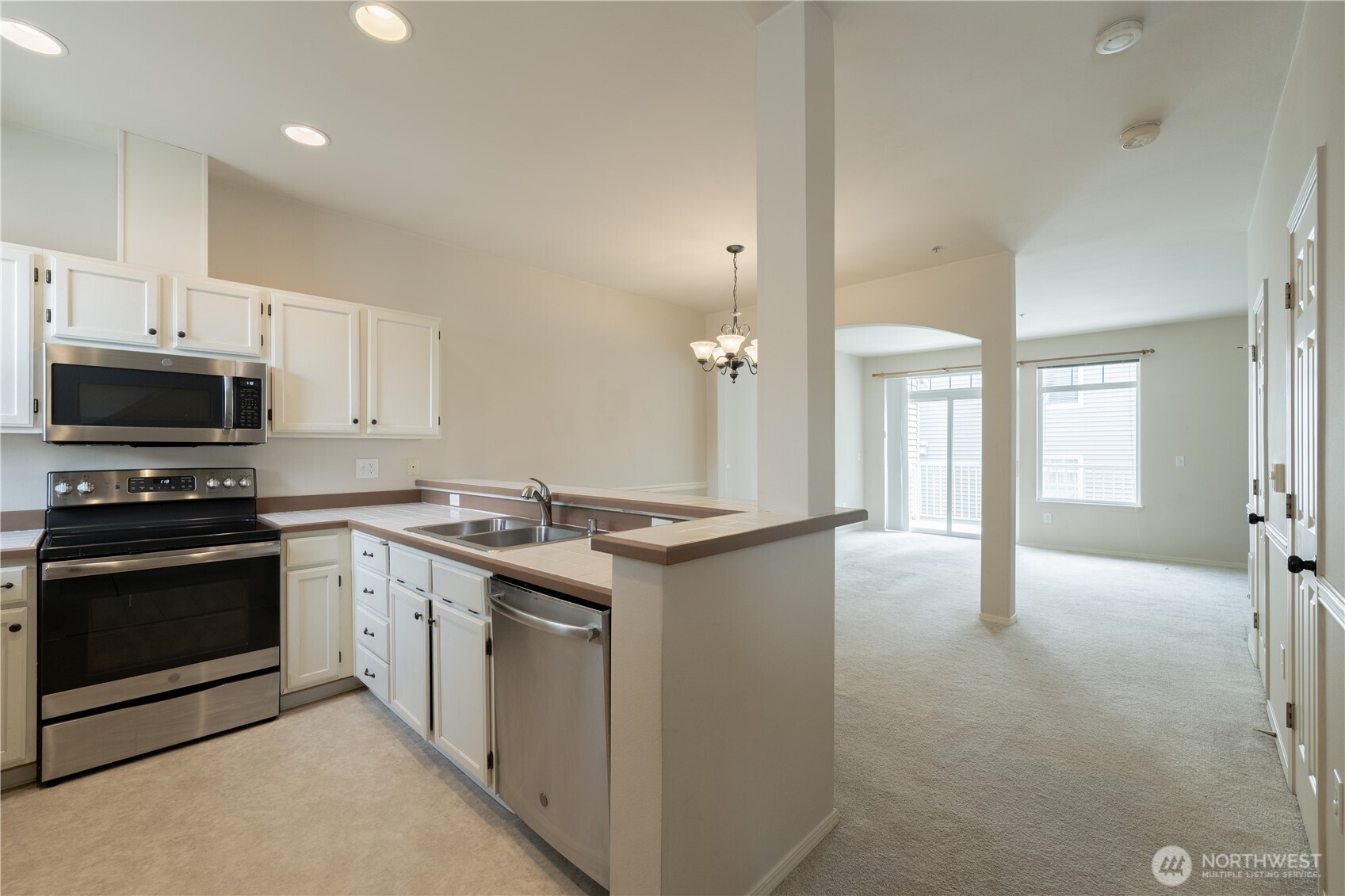 5400 Harbour Pointe Boulevard #J202, Mukilteo, WA 98275