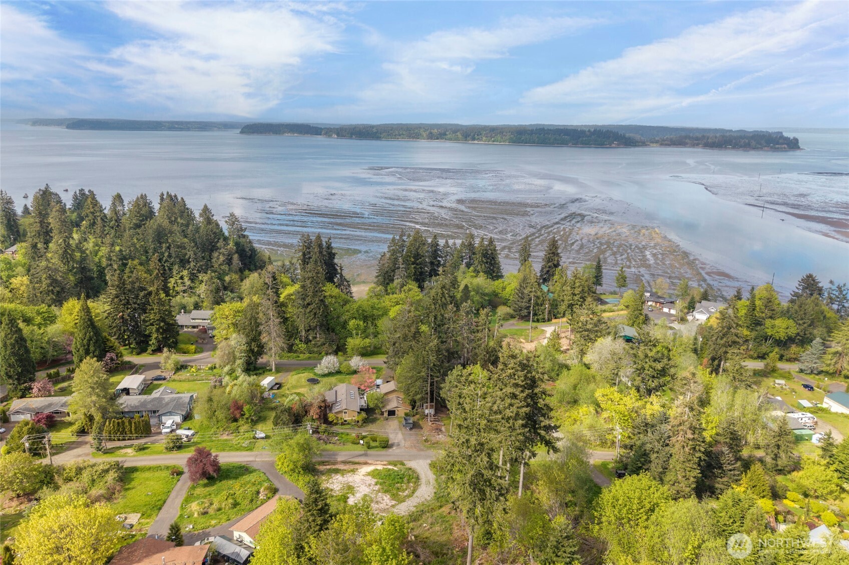 9737 Glacis Drive NE, Olympia, WA 98516