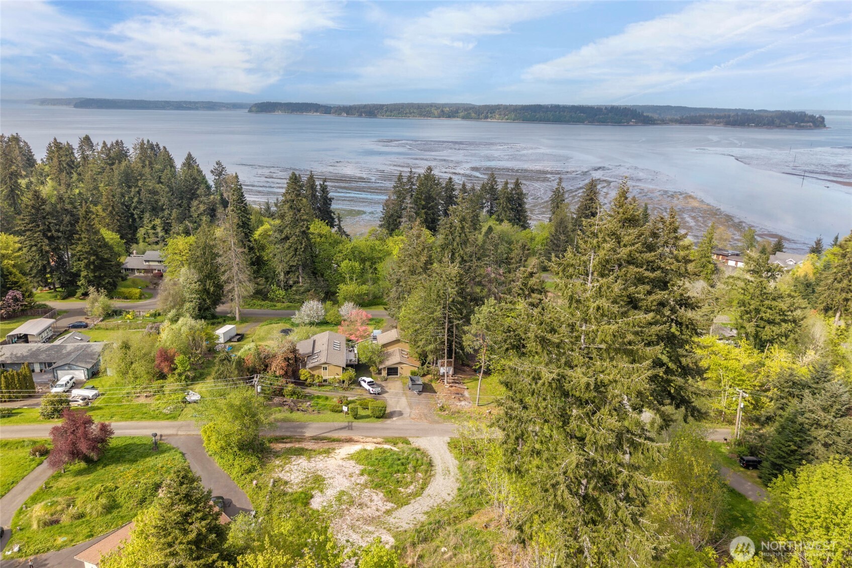 9737 Glacis Drive NE, Olympia, WA 98516