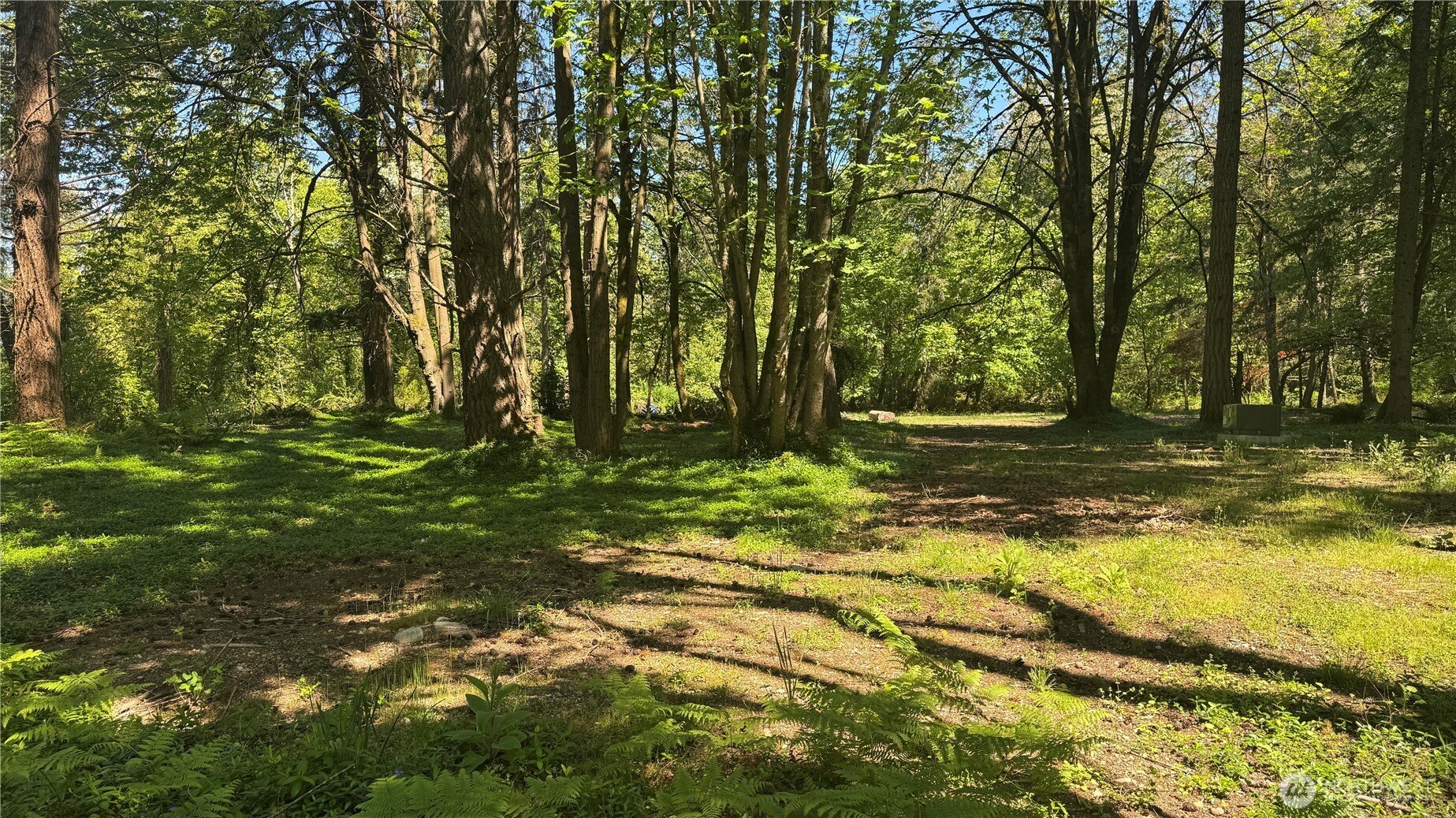 12820 SW Bank Rd , Vashon, WA 98070
