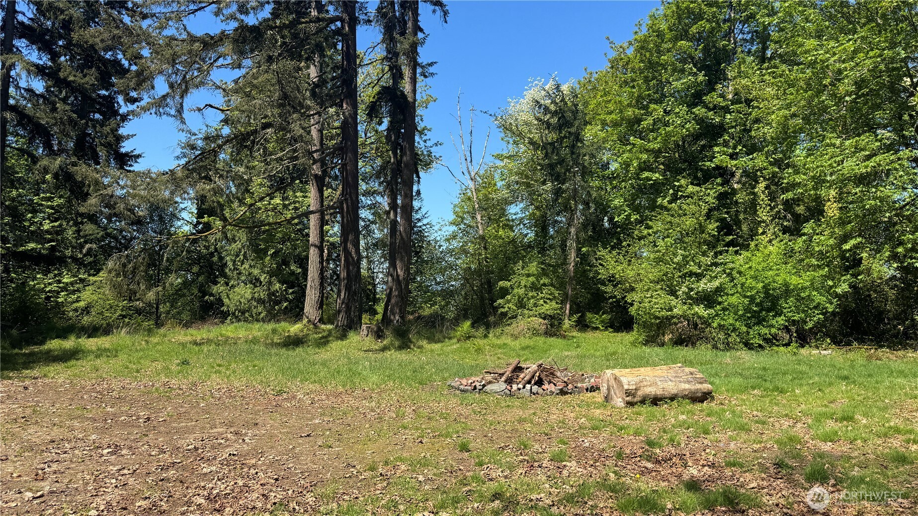 12820 SW Bank Rd , Vashon, WA 98070