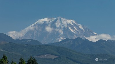 671 Barquist Lane N, Enumclaw, WA 98022