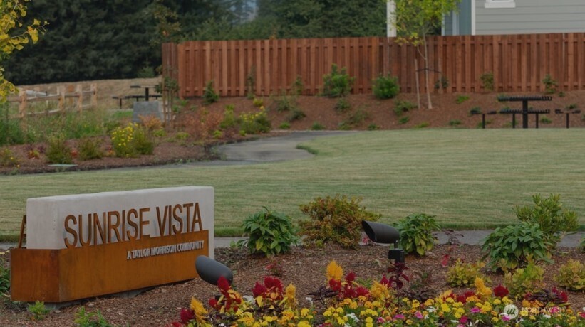 671 Barquist Lane N, Enumclaw, WA 98022
