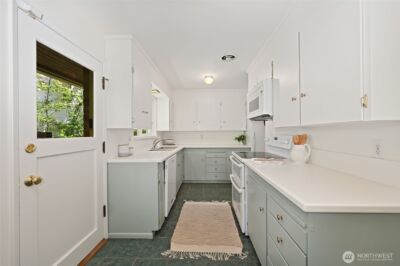 10801 12th Avenue NE, Seattle, WA 98125 - Photo 13