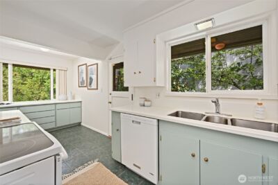 10801 12th Avenue NE, Seattle, WA 98125 - Photo 14