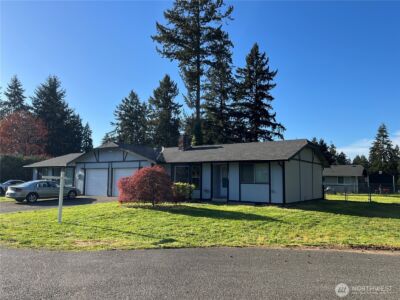 1521 1523 151st Street Ct S, Spanaway, WA 98387-8827 - Photo 2