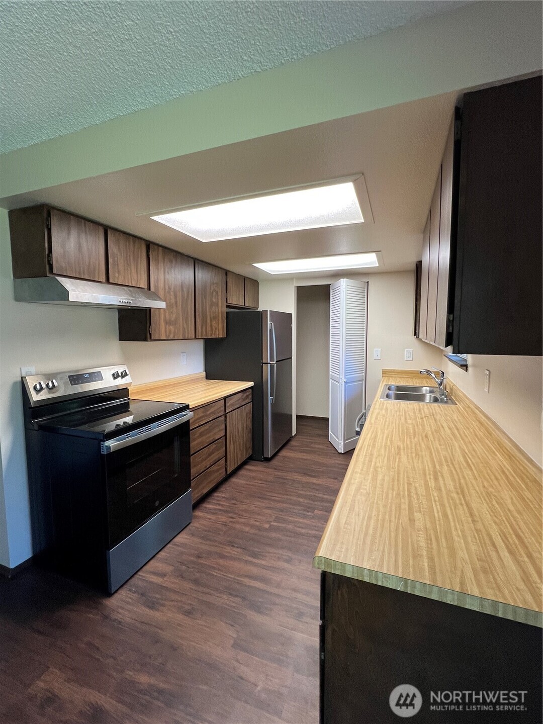 1521 1523 151st Street Ct S, Spanaway, WA 98387-8827