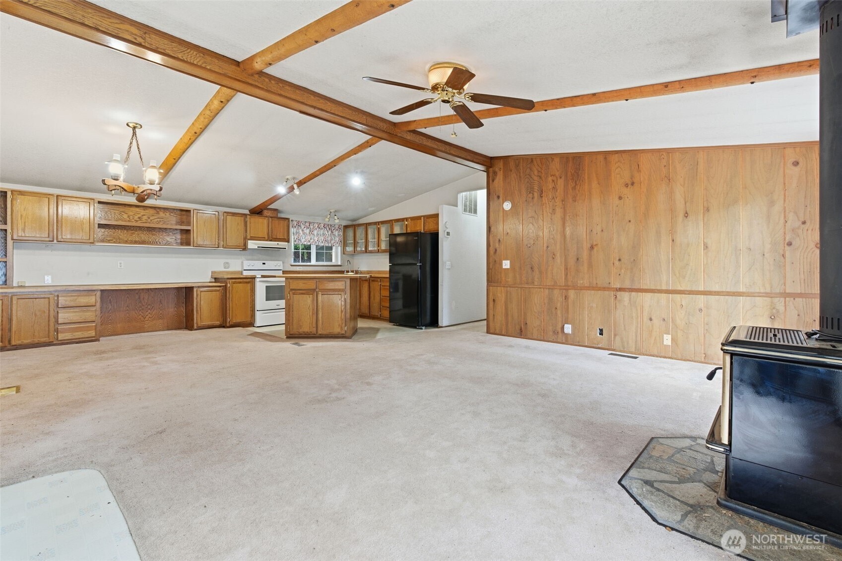 101 N Duckabush Drive N, Hoodsport, WA 98548