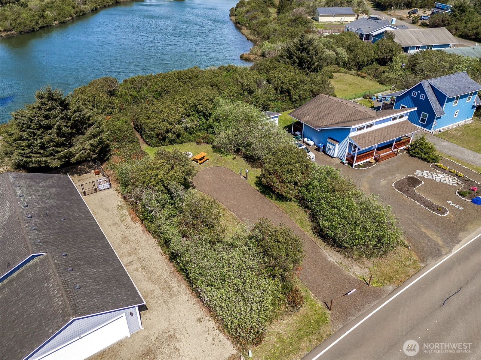 368 Marine View Drive SW, Ocean Shores, WA 98569