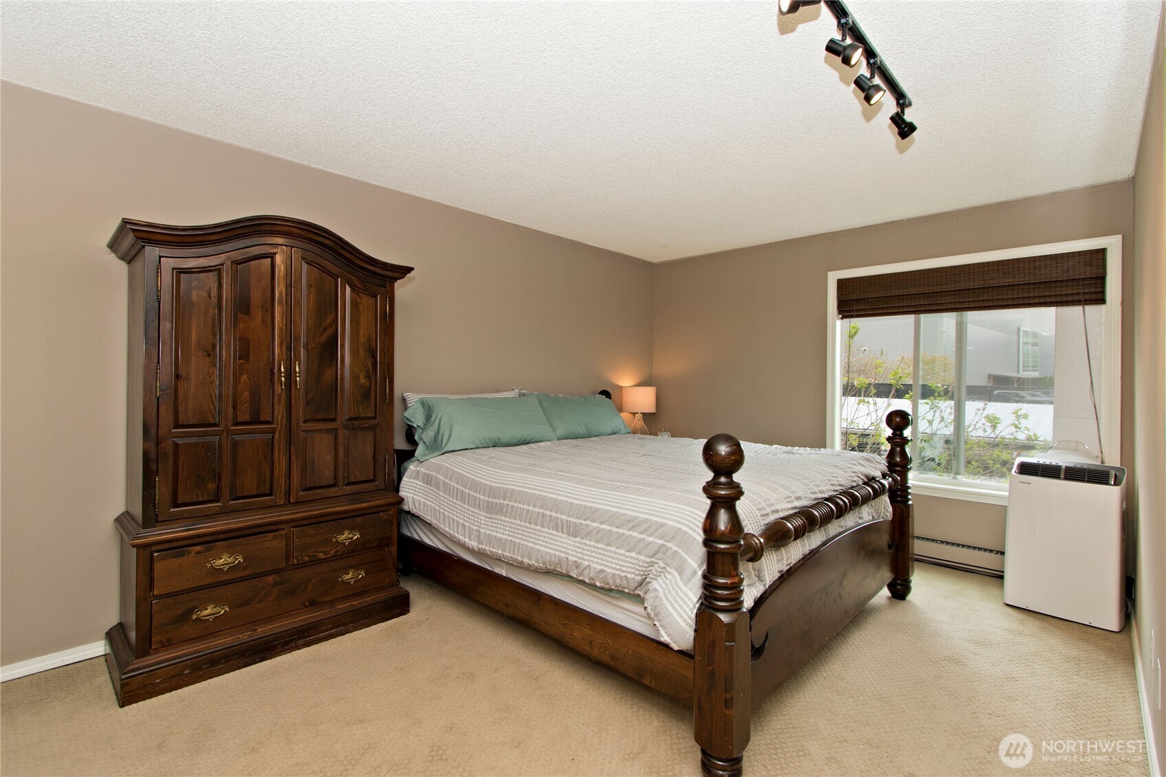 5021 Ripley Lane N #102, Renton, WA 98056