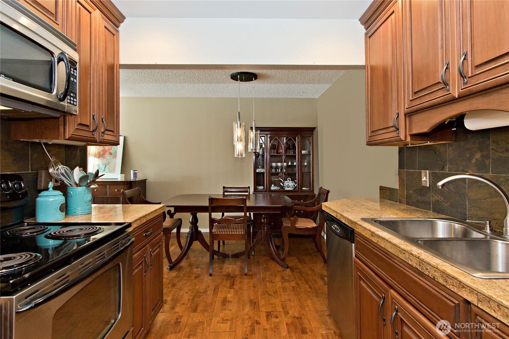 5021 Ripley Lane N #102, Renton, WA 98056