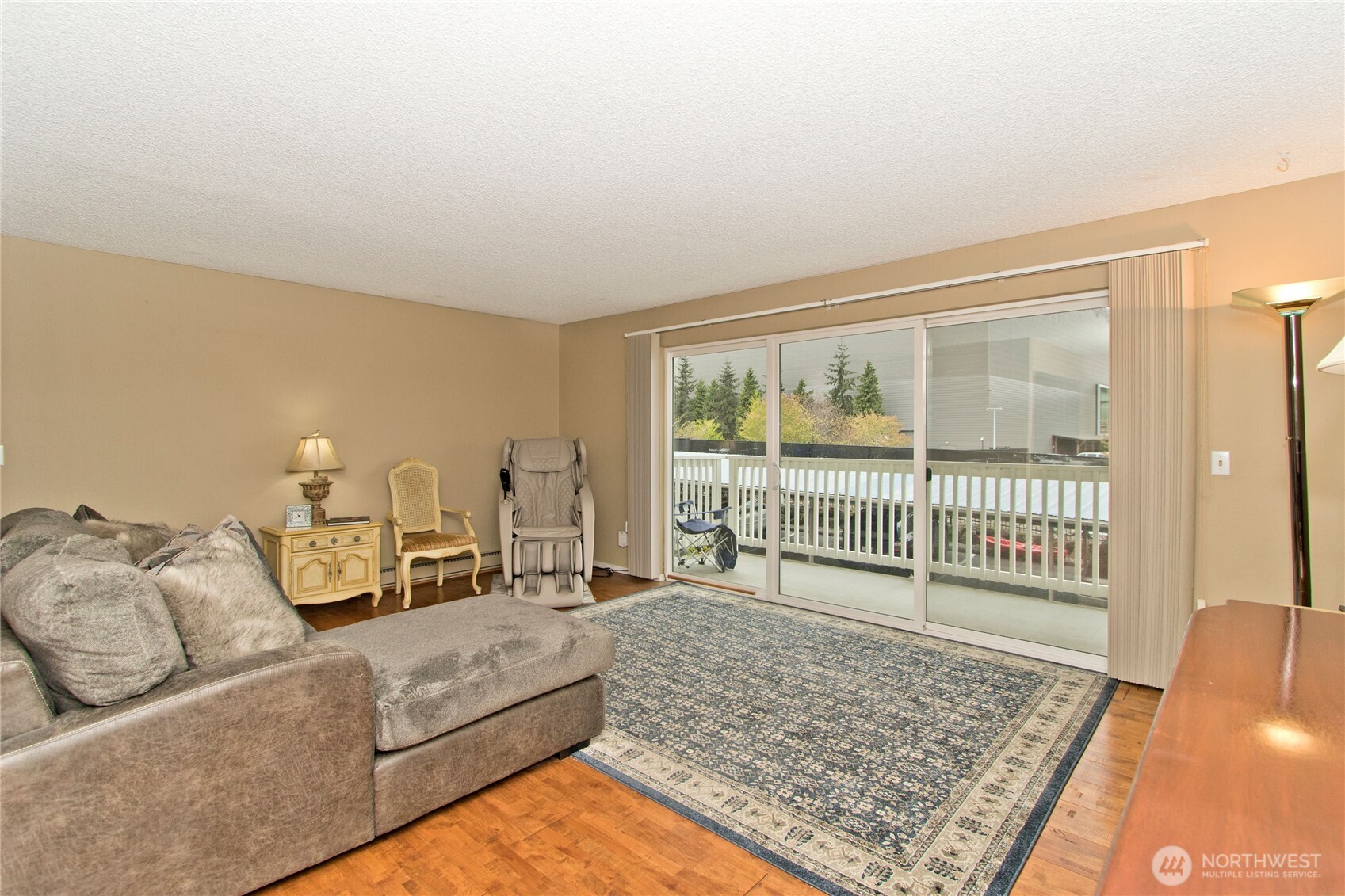 5021 Ripley Lane N #102, Renton, WA 98056