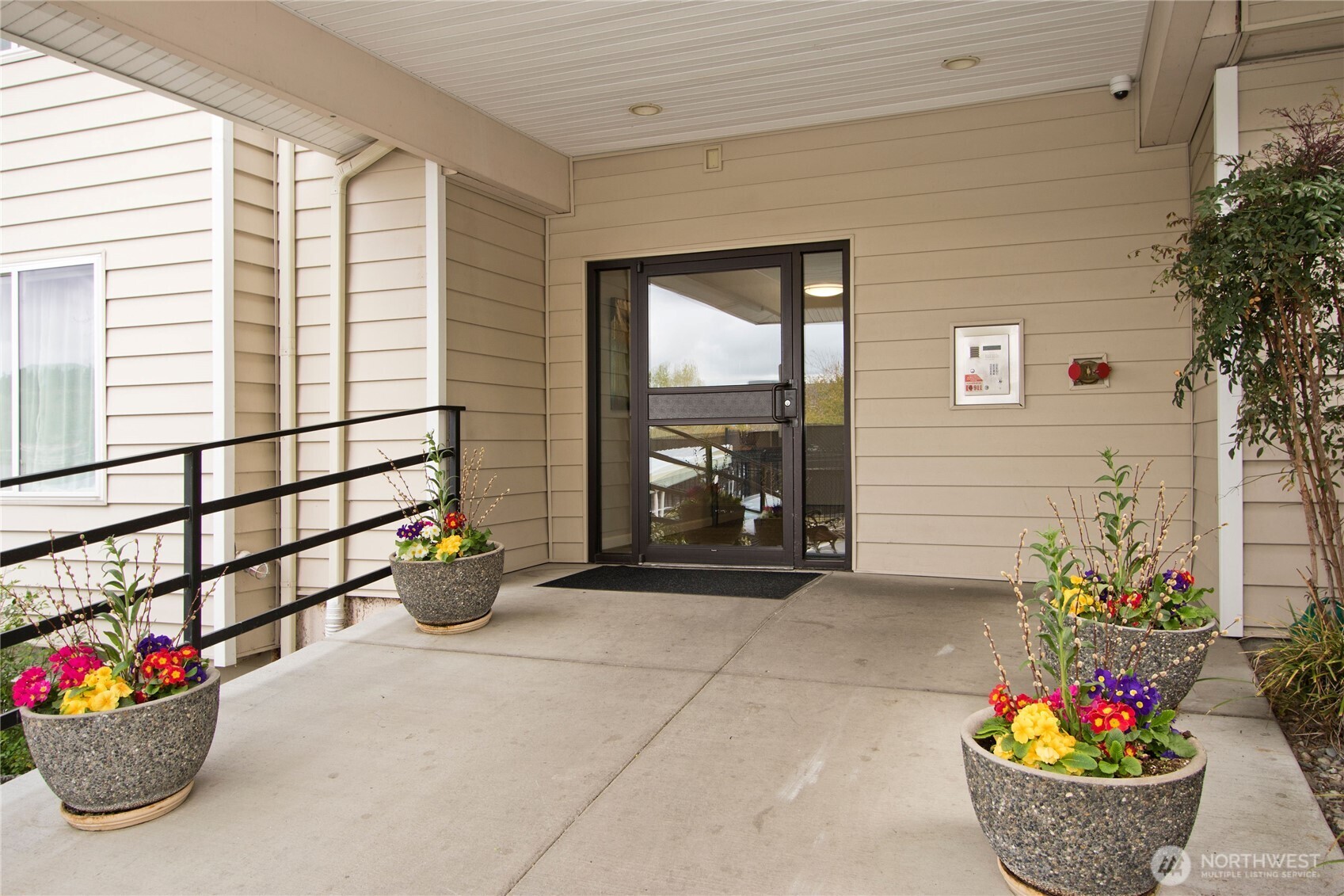 5021 Ripley Lane N #102, Renton, WA 98056