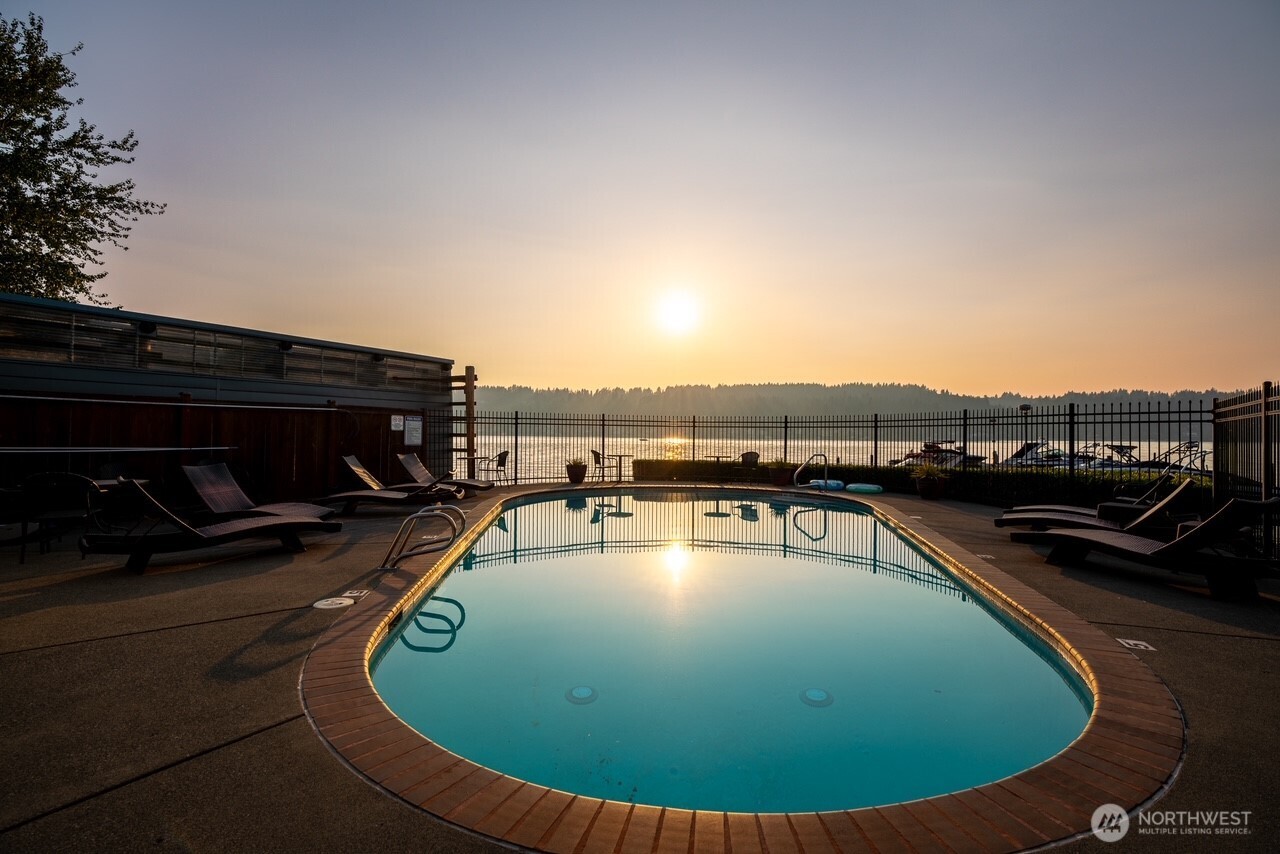 5021 Ripley Lane N #102, Renton, WA 98056
