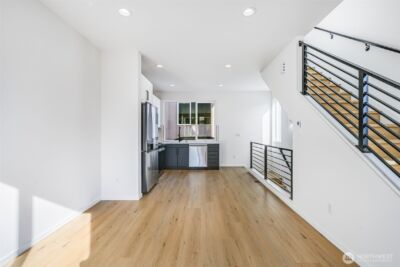 902 N 107th Street , Seattle, WA 98133-8871 - Photo 10