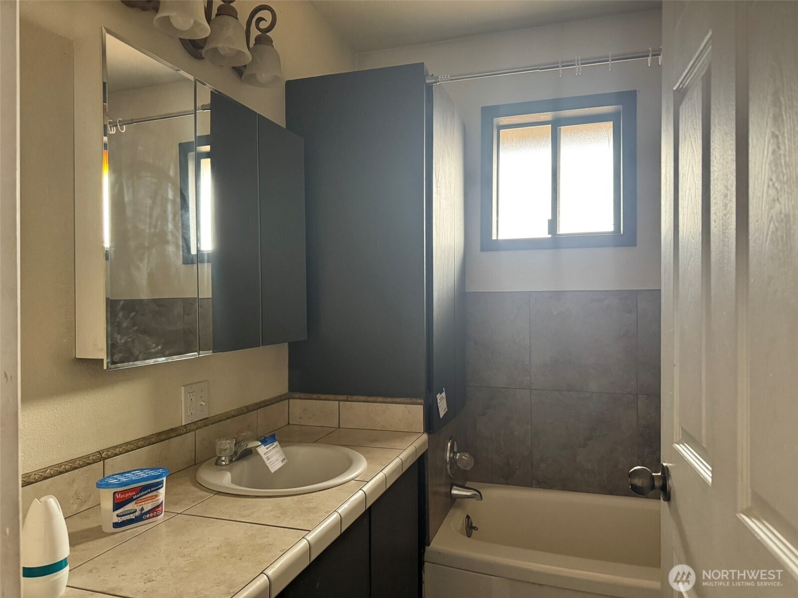 21 Orchard Loop Road N, Tonasket, WA 98855
