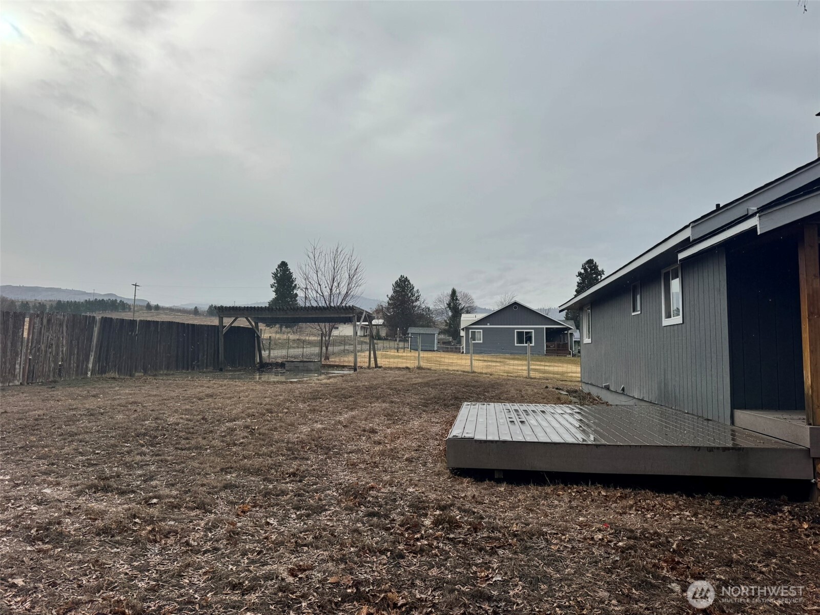 21 Orchard Loop Road N, Tonasket, WA 98855