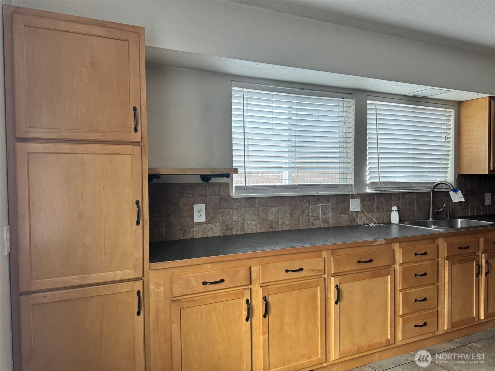 21 Orchard Loop Road N, Tonasket, WA 98855