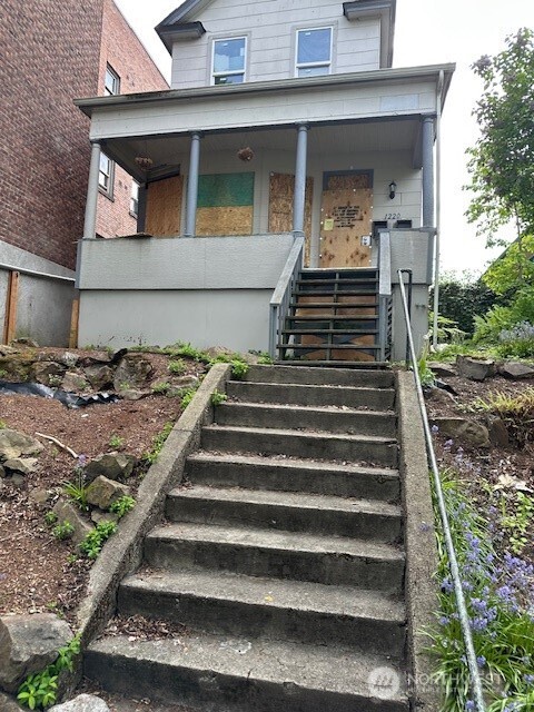 1220 Yakima Avenue S, Tacoma, WA 98405