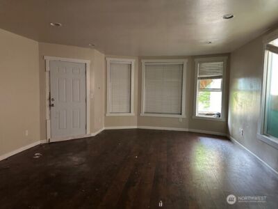1220 Yakima Avenue S, Tacoma, WA 98405 - Photo 2