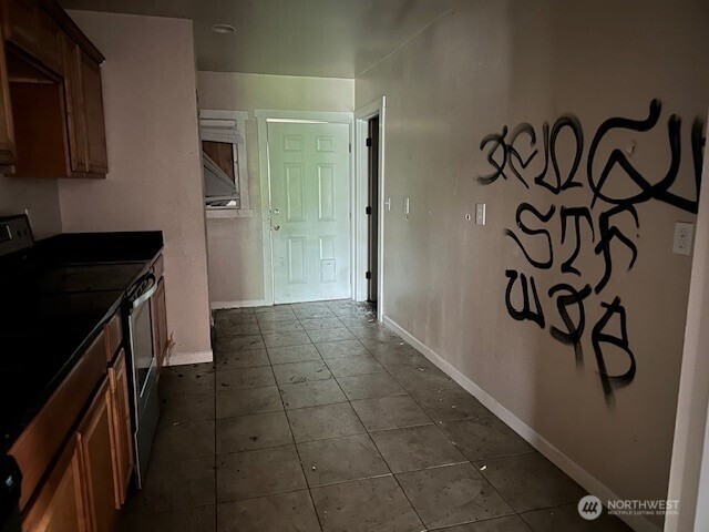 1220 Yakima Avenue S, Tacoma, WA 98405