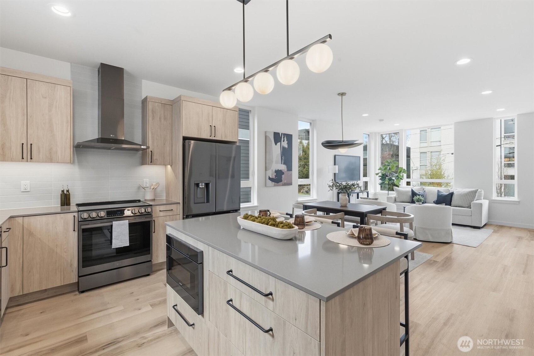 805 NW 63rd Street #B, Seattle, WA 98107