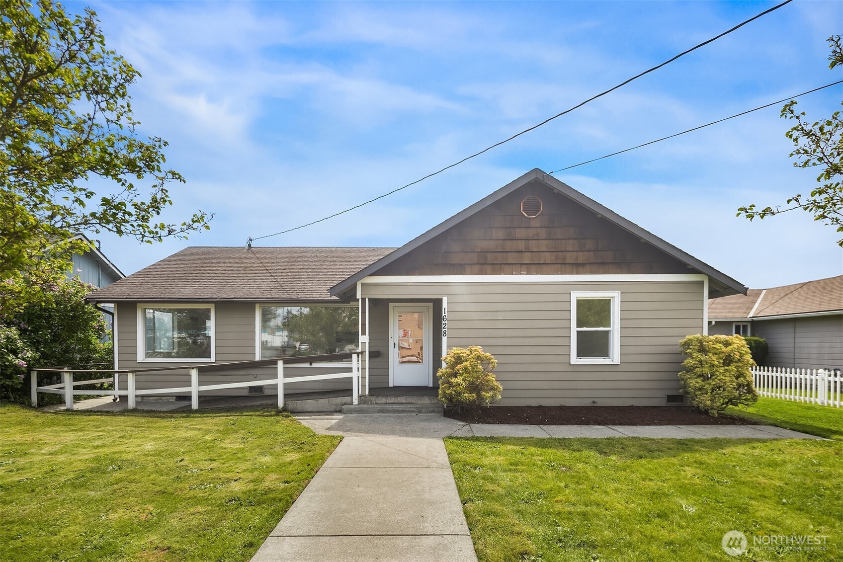 1628 Grove Street , Marysville, WA 98270