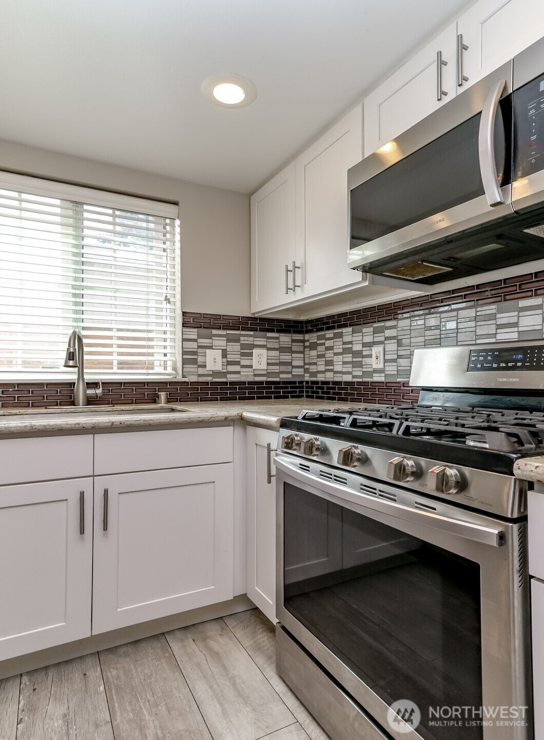 10426 17th Avenue SW #10426, Seattle, WA 98146-1306