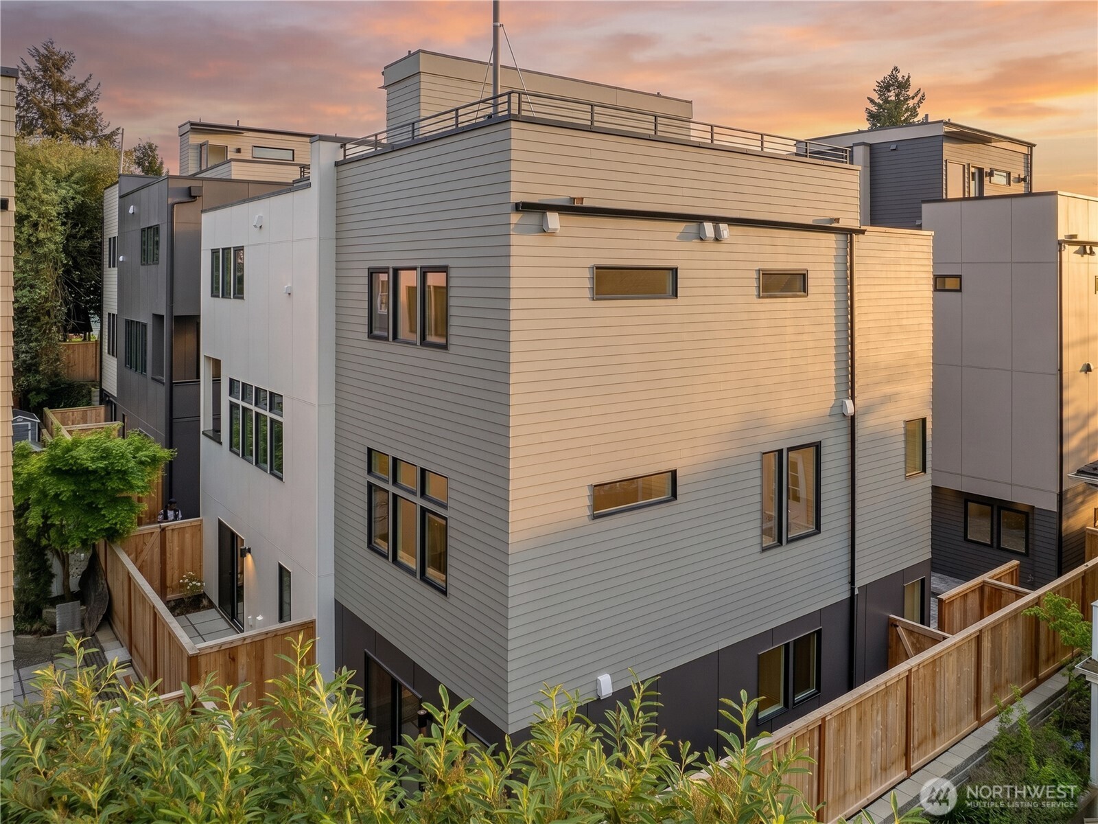 1413 B N 48th Street , Seattle, WA 98103
