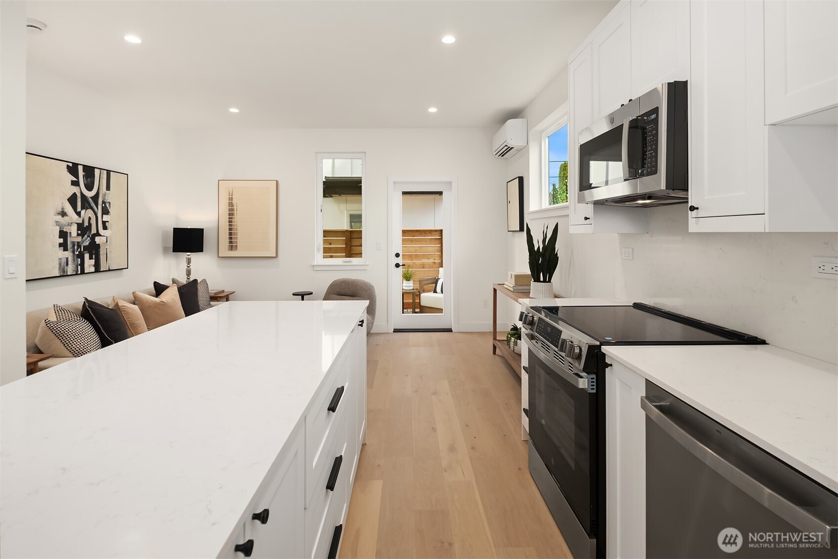9006 5th Avenue S, Seattle, WA 98108
